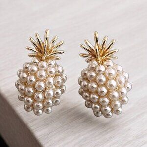 Pineapple Pearl Earrings